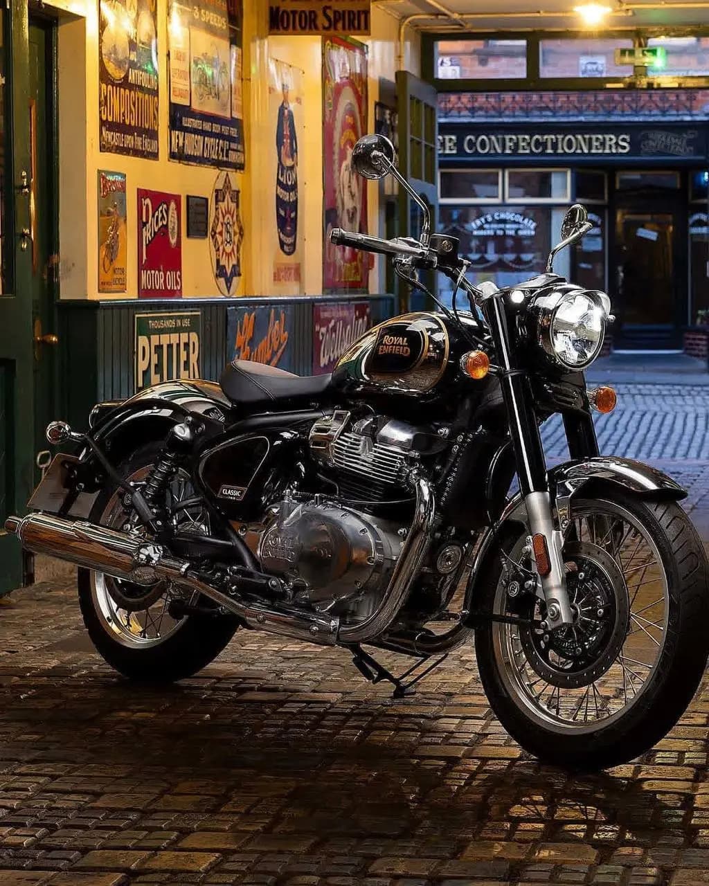 Royal Enfield — главное фото