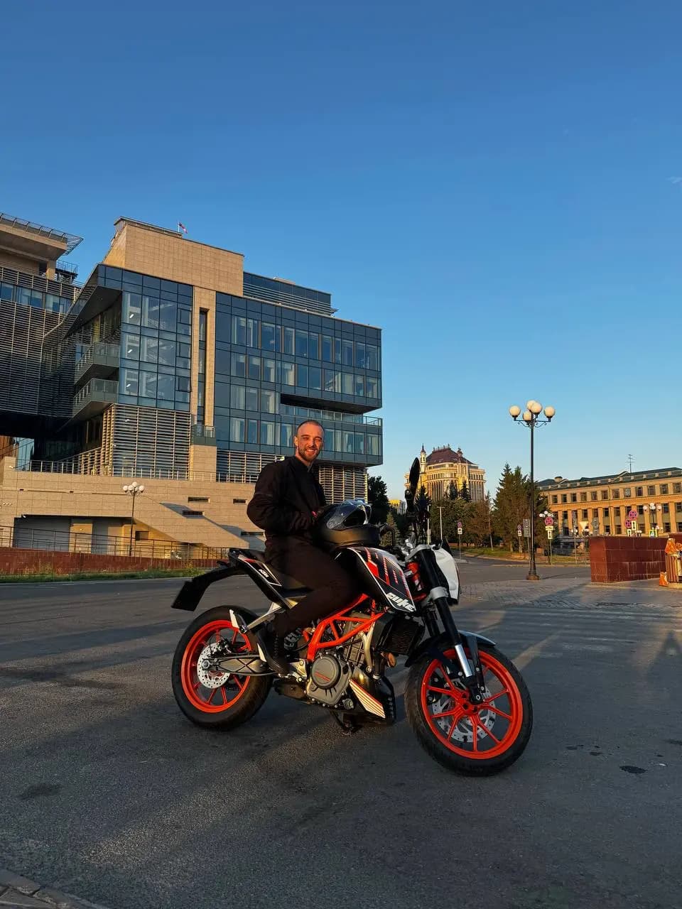 Apex Moto — главное фото