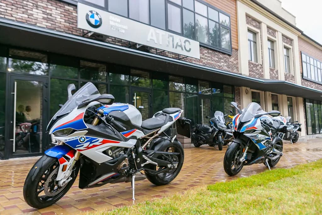 BMW Motorrad — фото 3